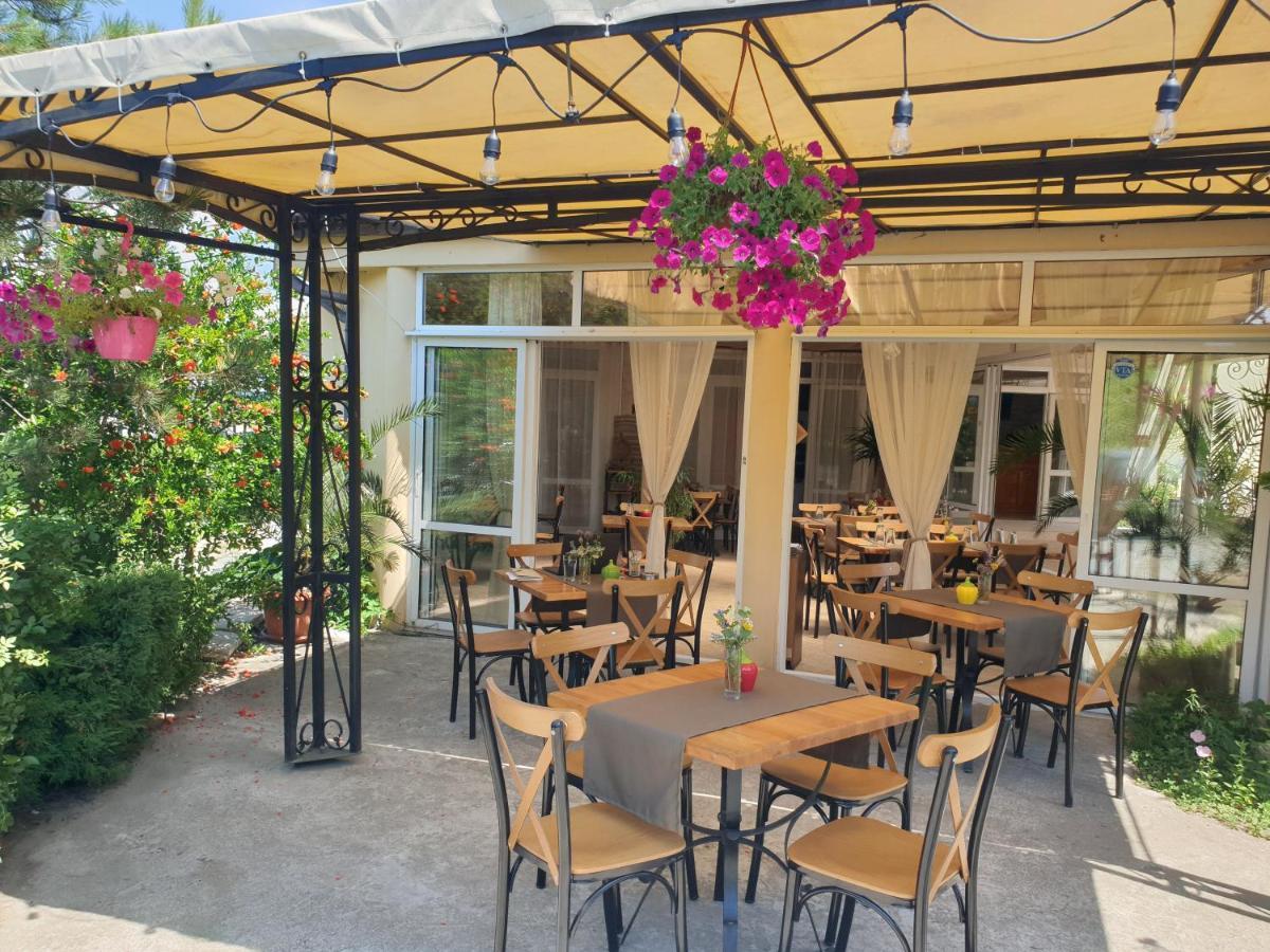 Hotel Feniks Lozenets Extérieur photo