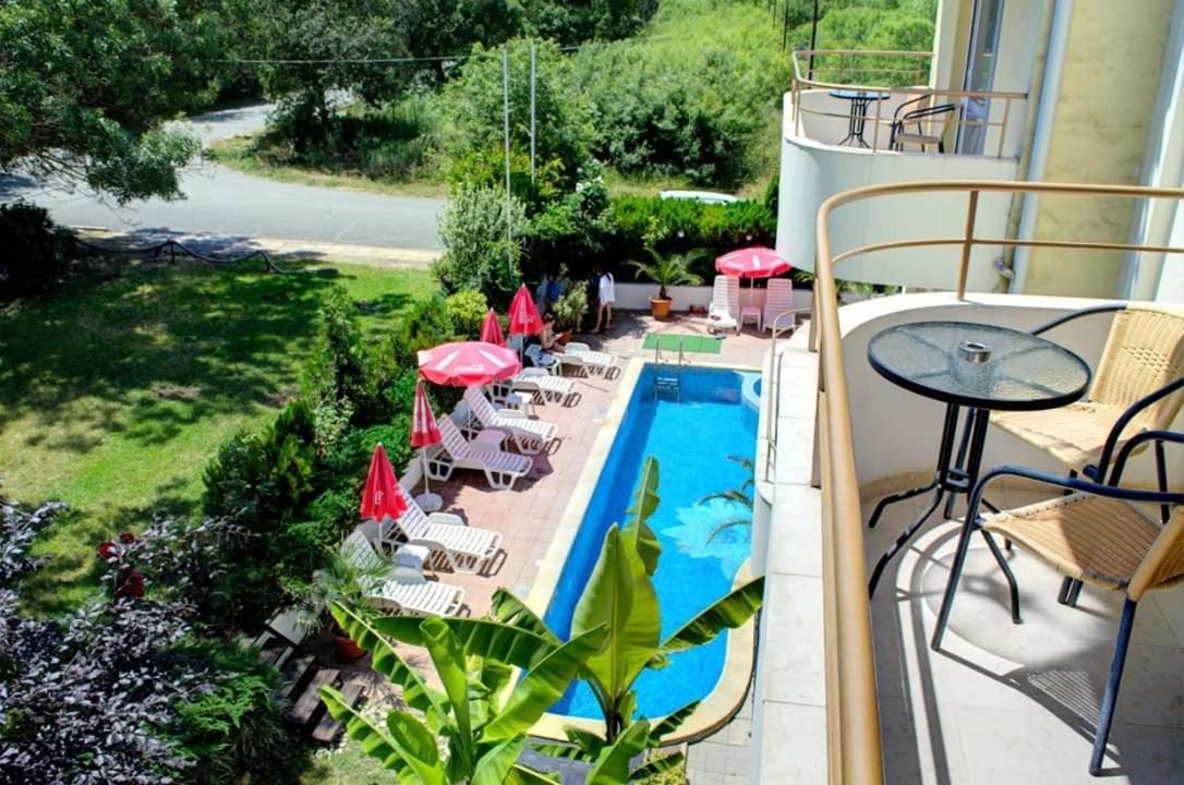 Hotel Feniks Lozenets Extérieur photo