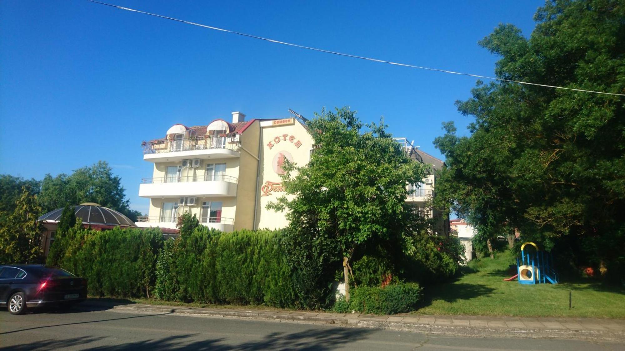 Hotel Feniks Lozenets Extérieur photo